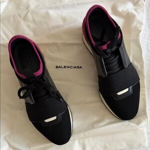Balenciaga Women's Black and Magenta Sneakers